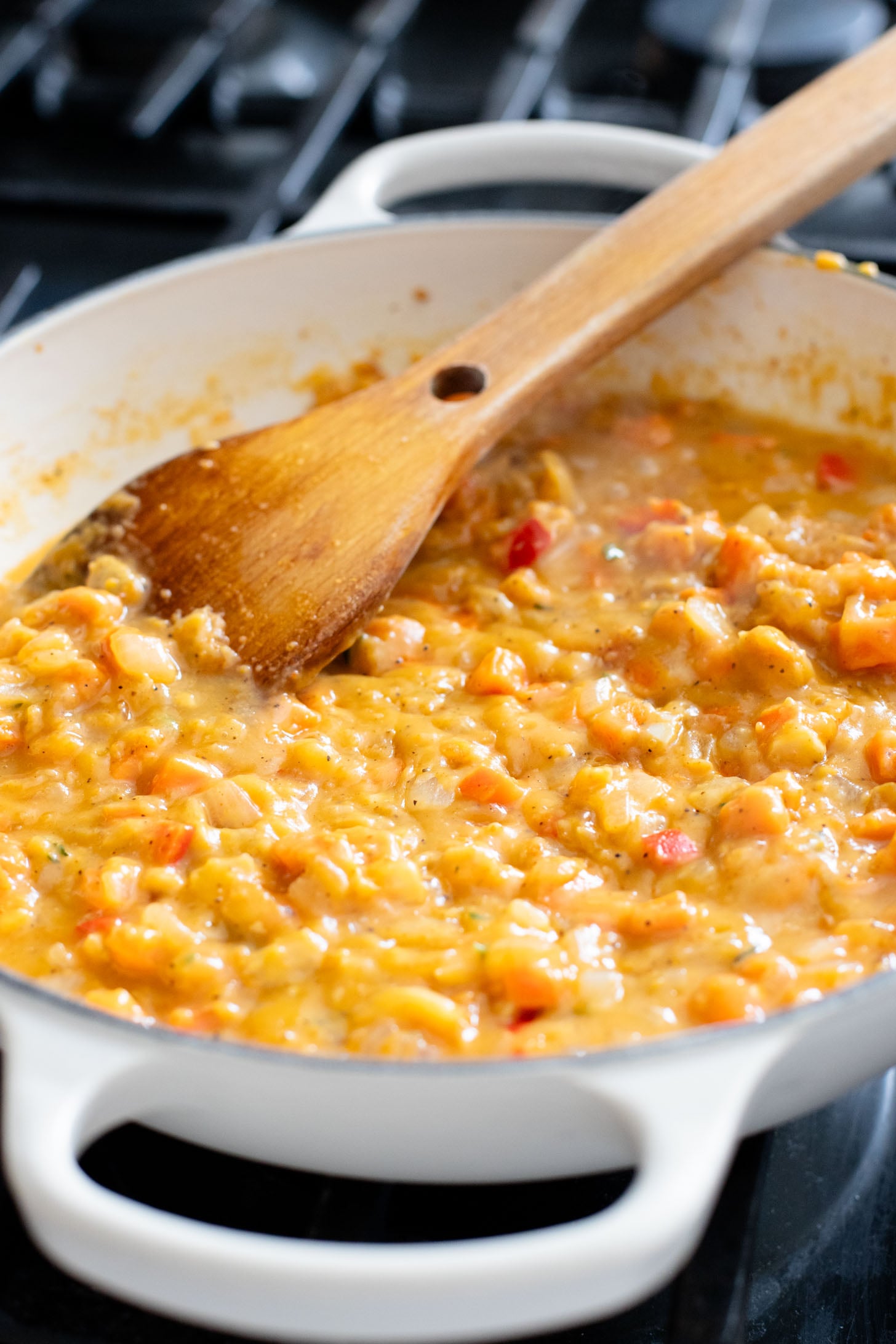 This Broccoli & Cheddar Chickpea Pot Pie is 100% dairy-free and delicious! The perfect comfort meal for the whole family | ThisSavoryVegan.com