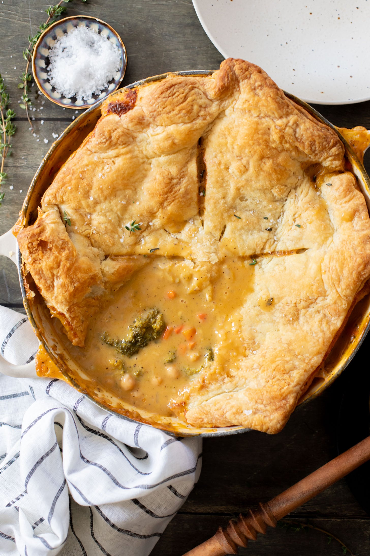 This Broccoli & Cheddar Chickpea Pot Pie is 100% dairy-free and delicious! The perfect comfort meal for the whole family | ThisSavoryVegan.com