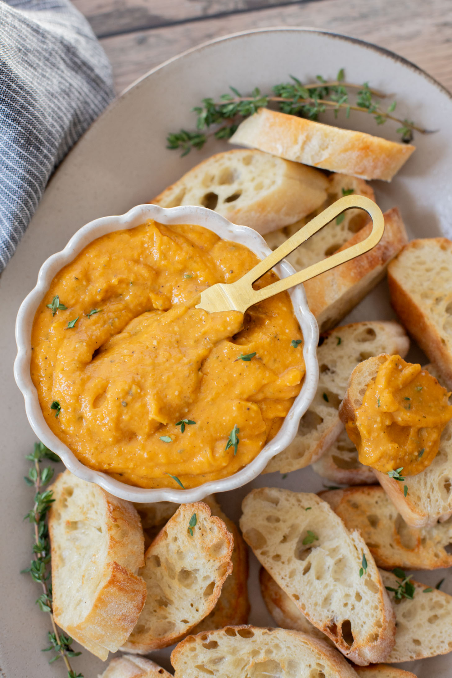 This Cheesy Butternut Squash Dip is a super delicious vegan appetizer. A great addition to your holiday menu | ThisSavoryVegan.com