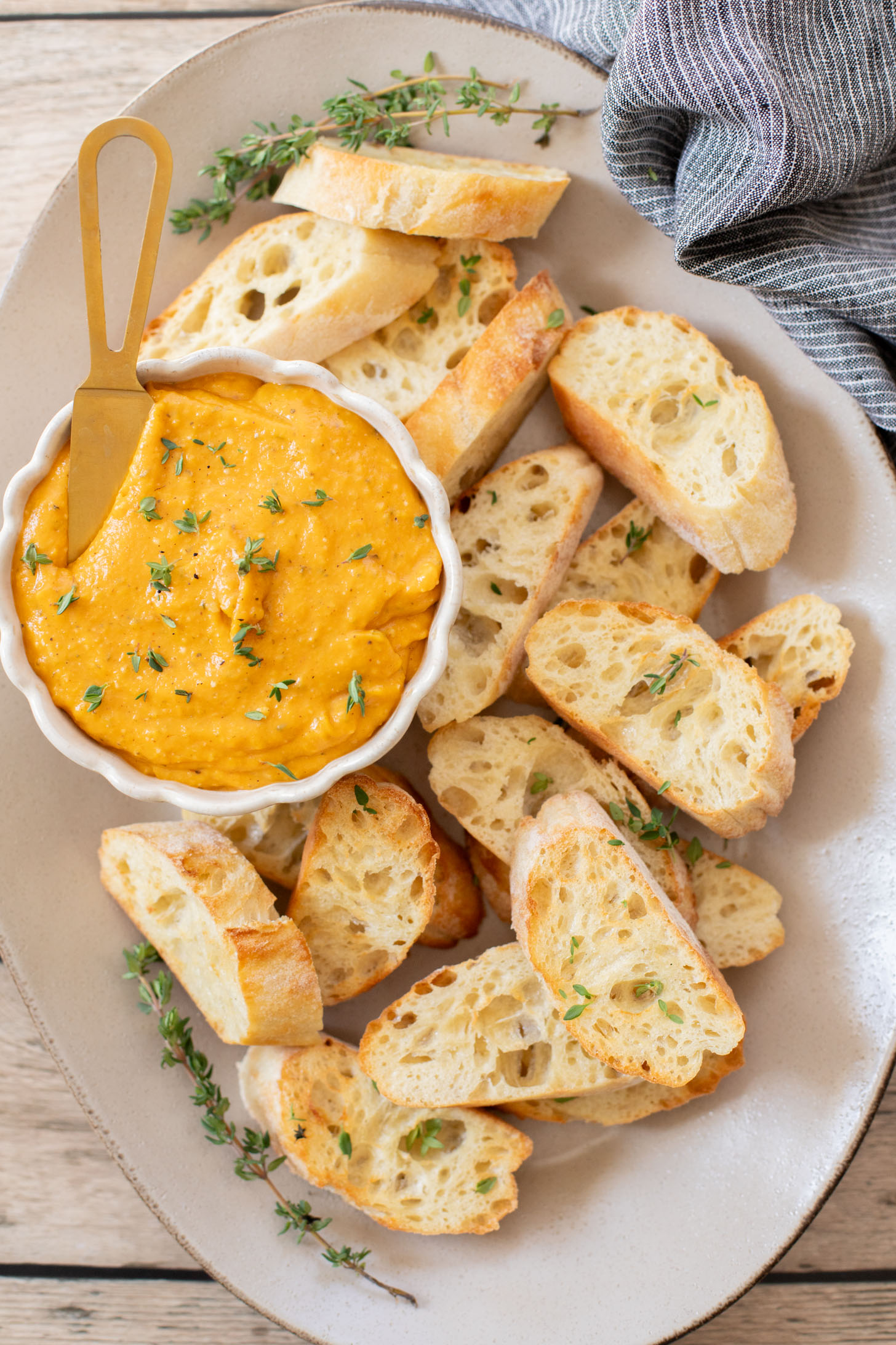 This Cheesy Butternut Squash Dip is a super delicious vegan appetizer. A great addition to your holiday menu | ThisSavoryVegan.com