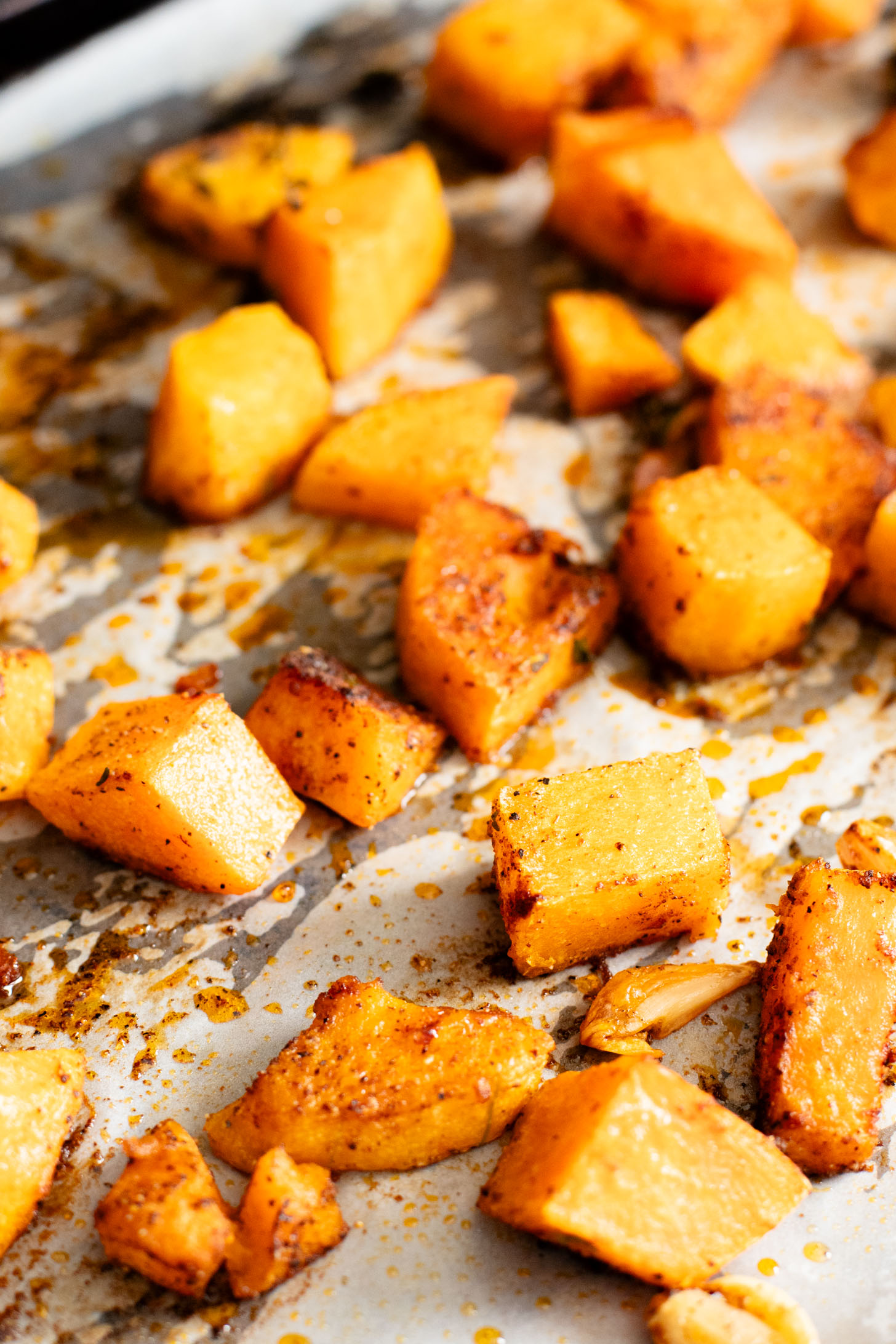 This Cheesy Butternut Squash Dip is a super delicious vegan appetizer. A great addition to your holiday menu | ThisSavoryVegan.com