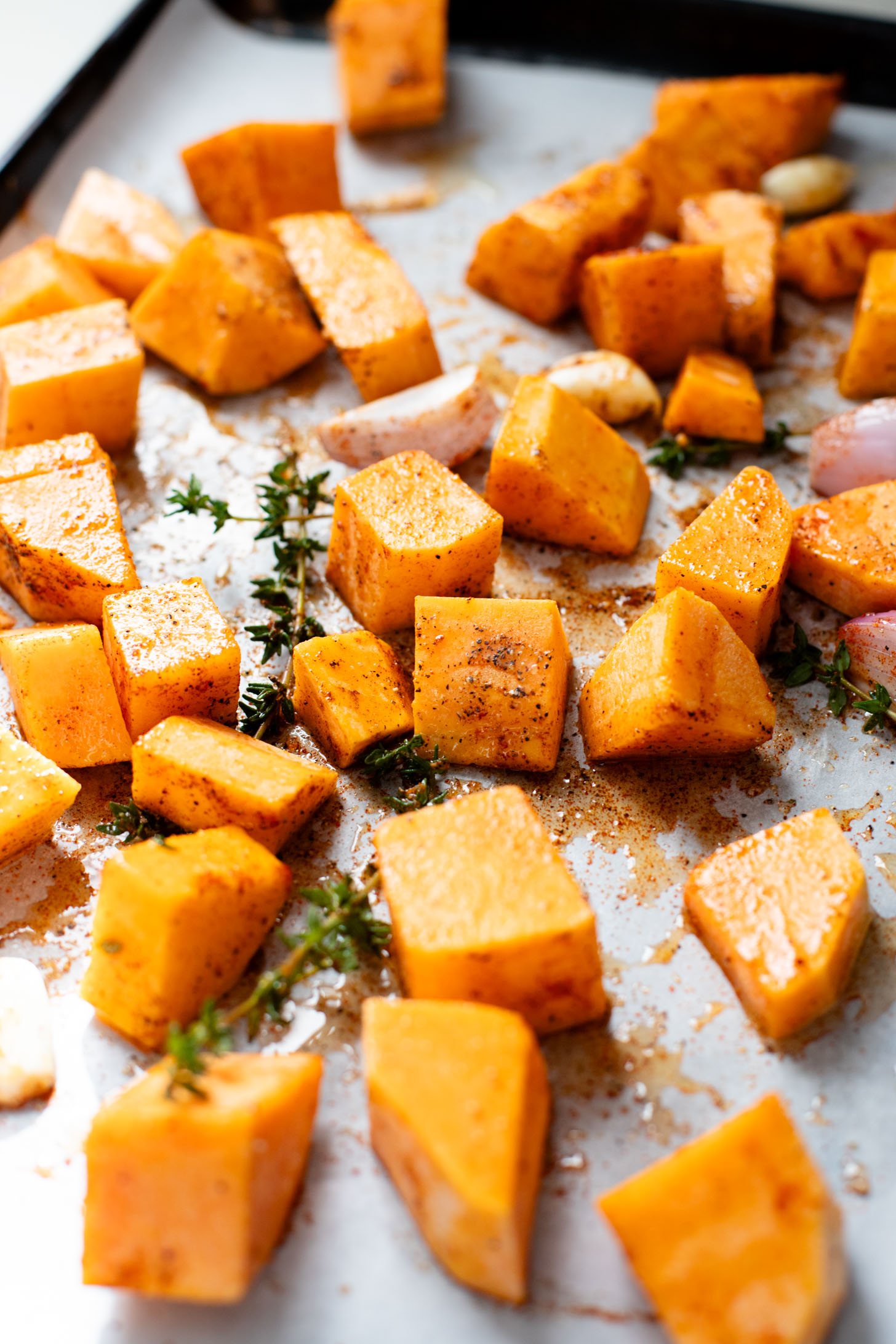 This Cheesy Butternut Squash Dip is a super delicious vegan appetizer. A great addition to your holiday menu | ThisSavoryVegan.com