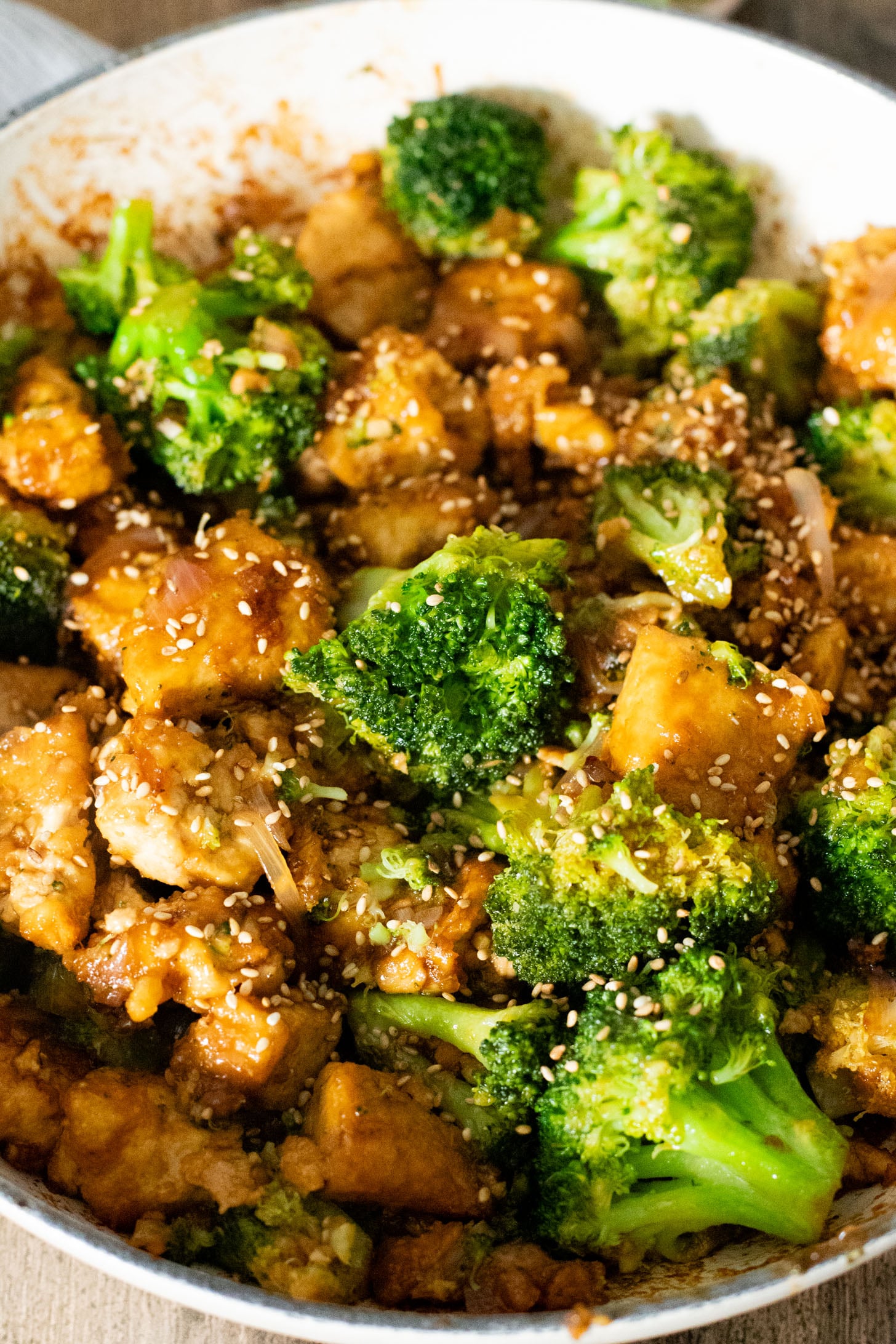 This Sticky Tofu & Broccoli is a one-pot vegan dinner that packs in plenty of protein! Ready in 30 minutes for a quick meal | ThisSavoryVegan.com