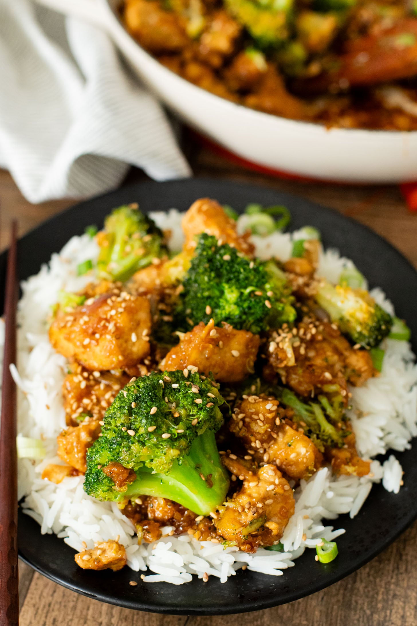 This Sticky Tofu & Broccoli is a one-pot vegan dinner that packs in plenty of protein! Ready in 30 minutes for a quick meal | ThisSavoryVegan.com