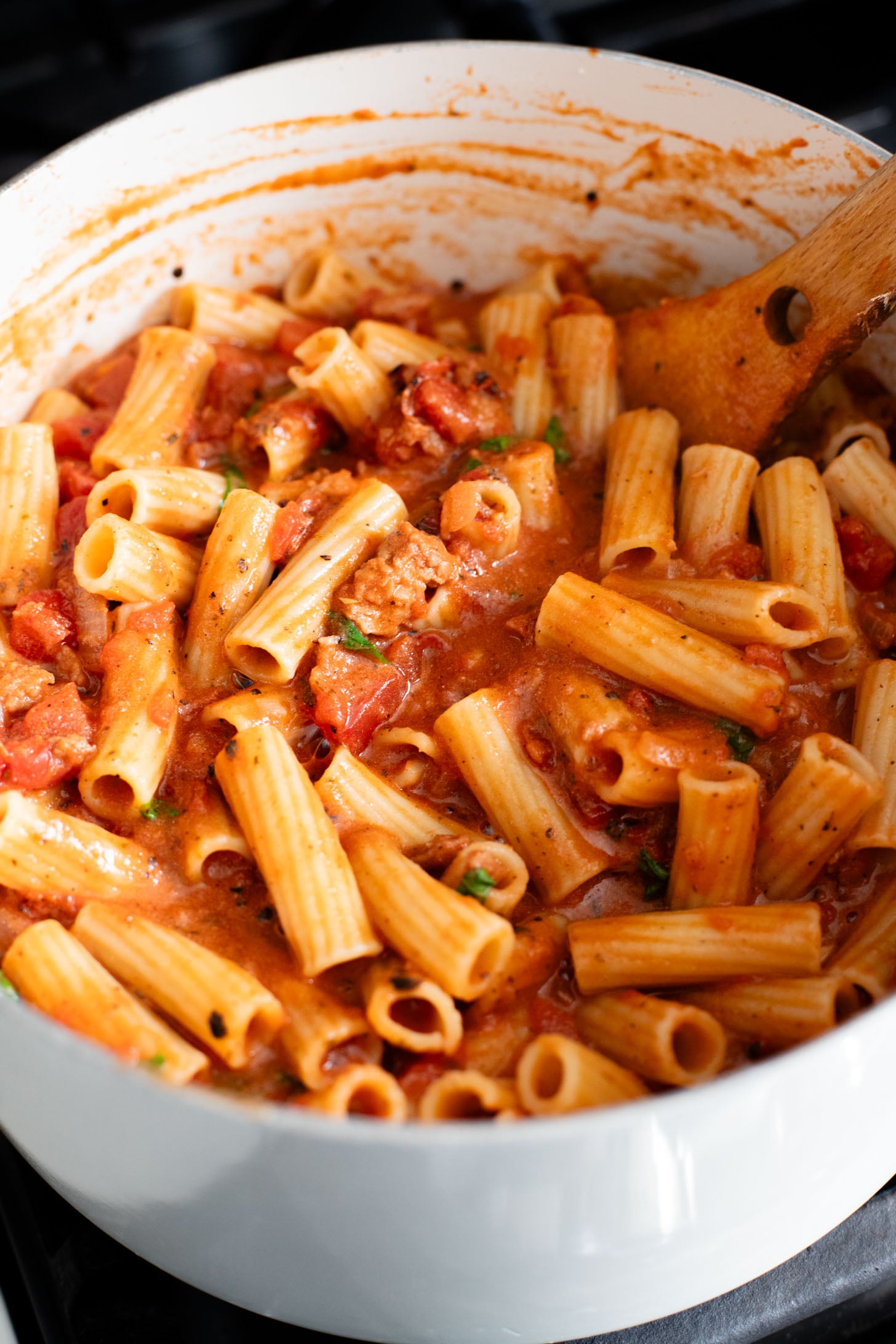 This Baked Rigatoni with Garlic Bread Crumbs is a comforting casserole. Made with simple plant-based ingredients for a delicious, hearty meal | ThisSavoryVegan.com