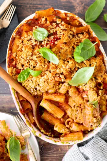This Baked Rigatoni with Garlic Bread Crumbs is a comforting casserole. Made with simple plant-based ingredients for a delicious, hearty meal | ThisSavoryVegan.com