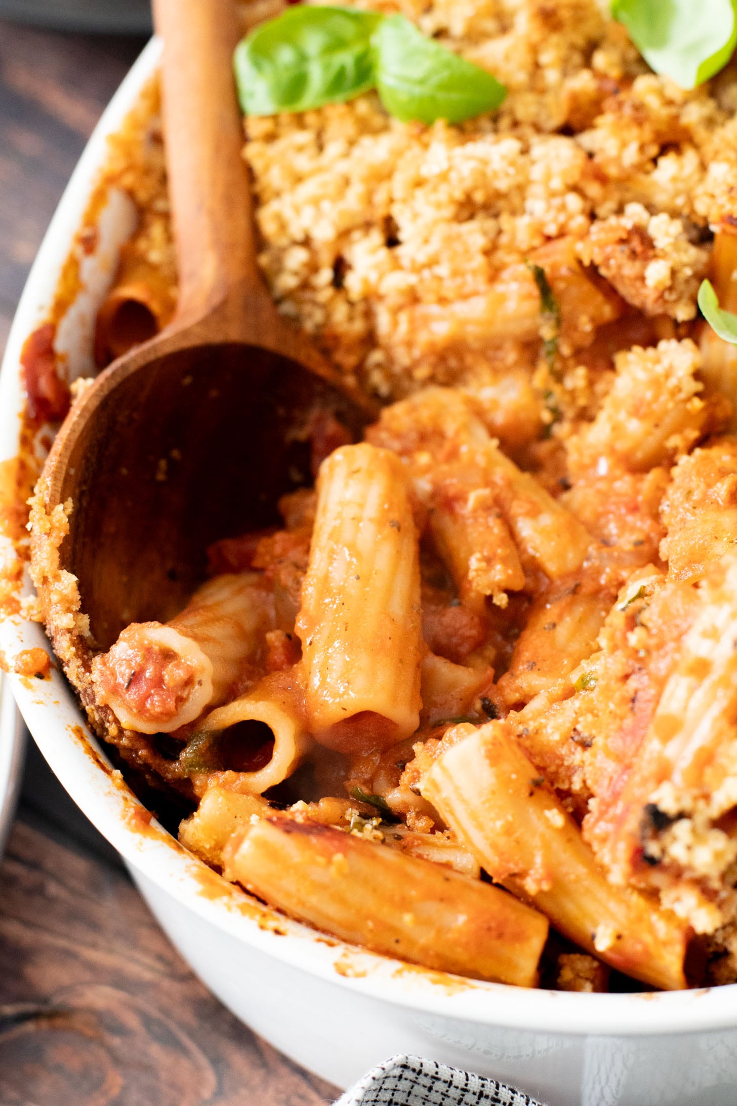 This Baked Rigatoni with Garlic Bread Crumbs is a comforting casserole. Made with simple plant-based ingredients for a delicious, hearty meal | ThisSavoryVegan.com
