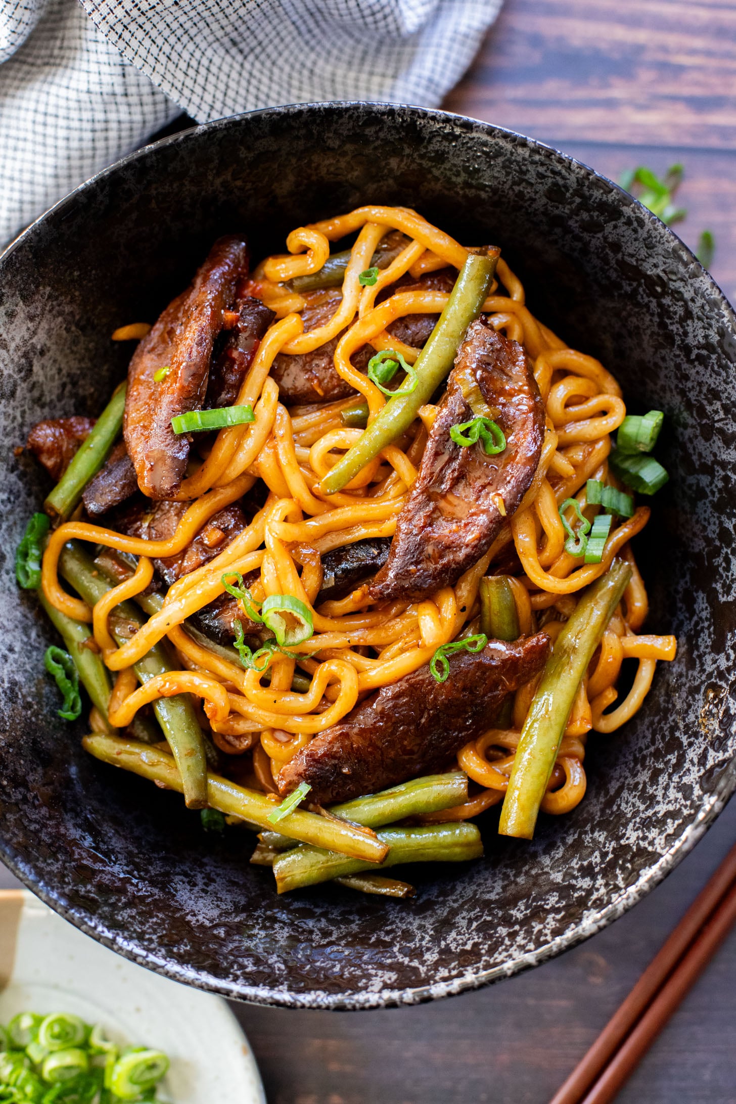 This Trader Joe's Vegan Bulgogi Stir-Fry is a one-pot dinner that comes together in just 30 minutes. Perfect for a weeknight | ThisSavoryVegan.com