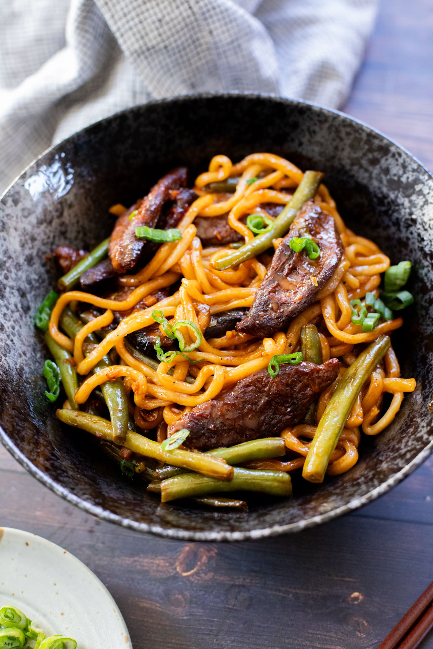 This Trader Joe's Vegan Bulgogi Stir-Fry is a one-pot dinner that comes together in just 30 minutes. Perfect for a weeknight | ThisSavoryVegan.com