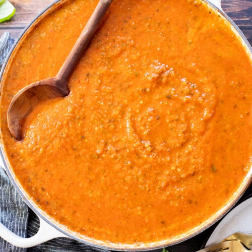 This Roasted Vegetable Marinara is the perfect recipe to sneak in some extra veggies to your dinner - baby-friendly and so good | ThisSavoryVegan.com
