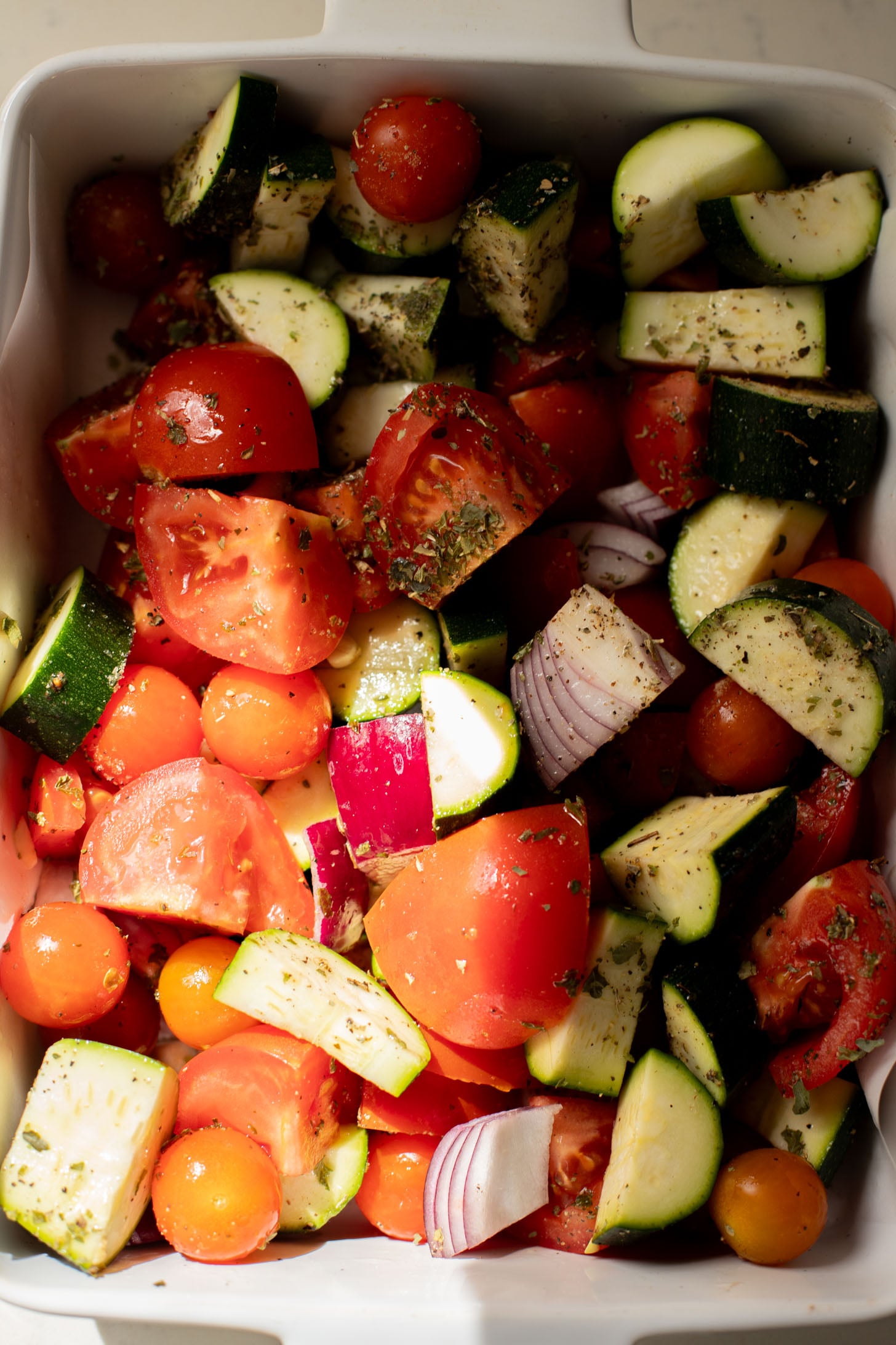 This Roasted Vegetable Marinara is the perfect recipe to sneak in some extra veggies to your dinner - baby-friendly and so good | ThisSavoryVegan.com