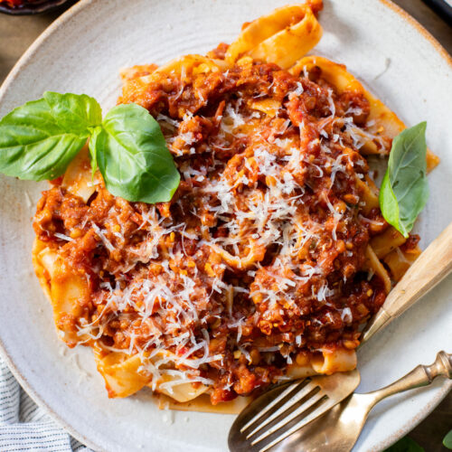 This Spicy Lentil Bolognese is a simple, protein-packed pasta sauce that is simple to make and super delicious | ThisSavoryVegan.com