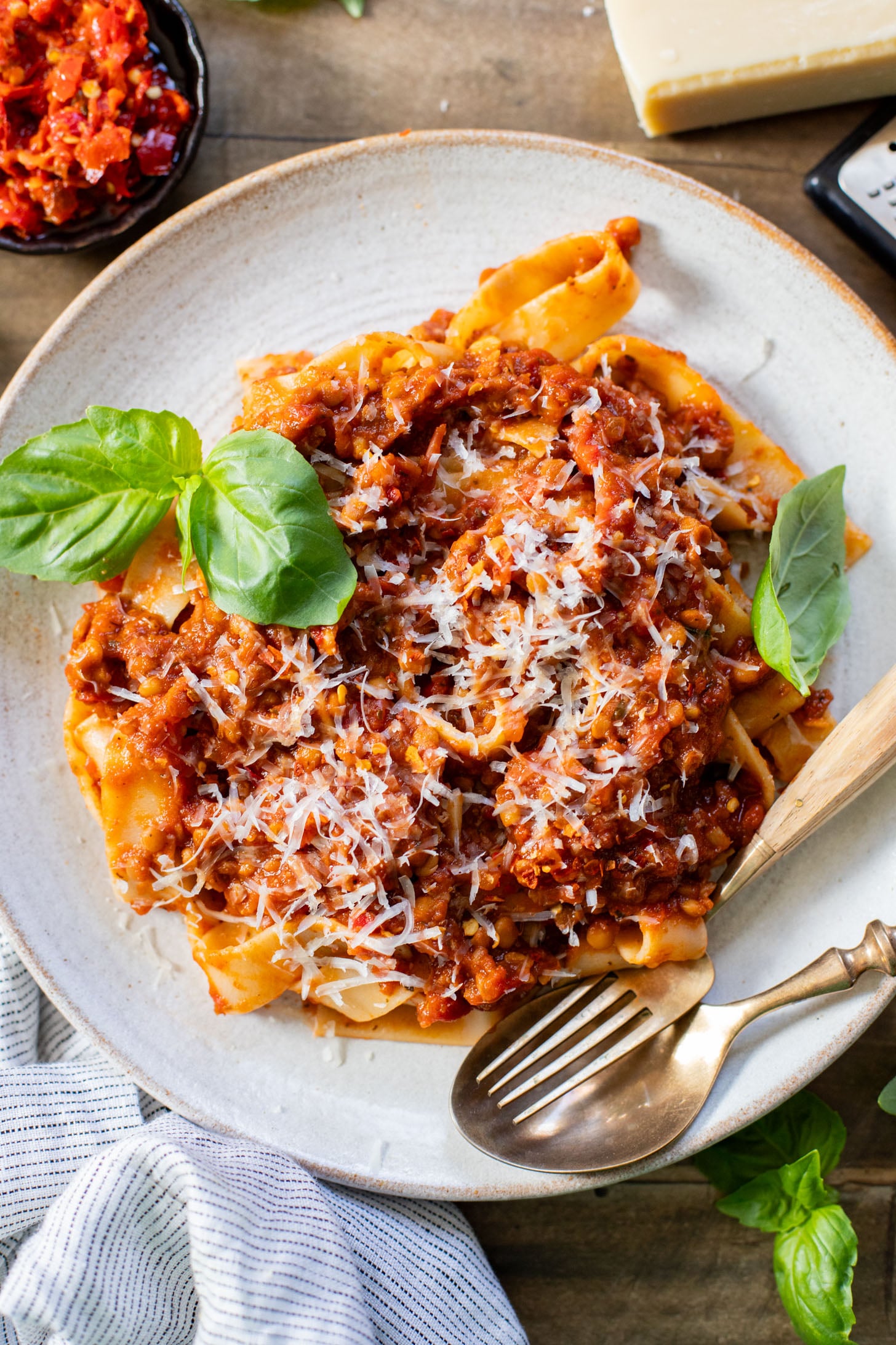 This Spicy Lentil Bolognese is a simple, protein-packed pasta sauce that is simple to make and super delicious | ThisSavoryVegan.com