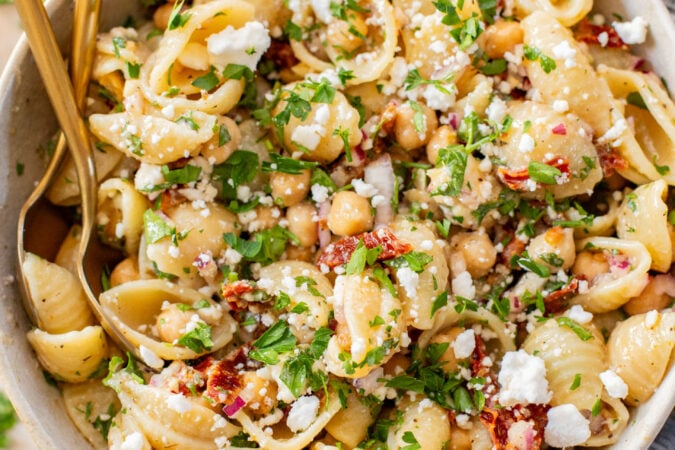 This Vegan Feta & Chickpea Pasta Salad is the perfect salad for spring. Light, bright and super yummy | ThisSavoryVegan.com