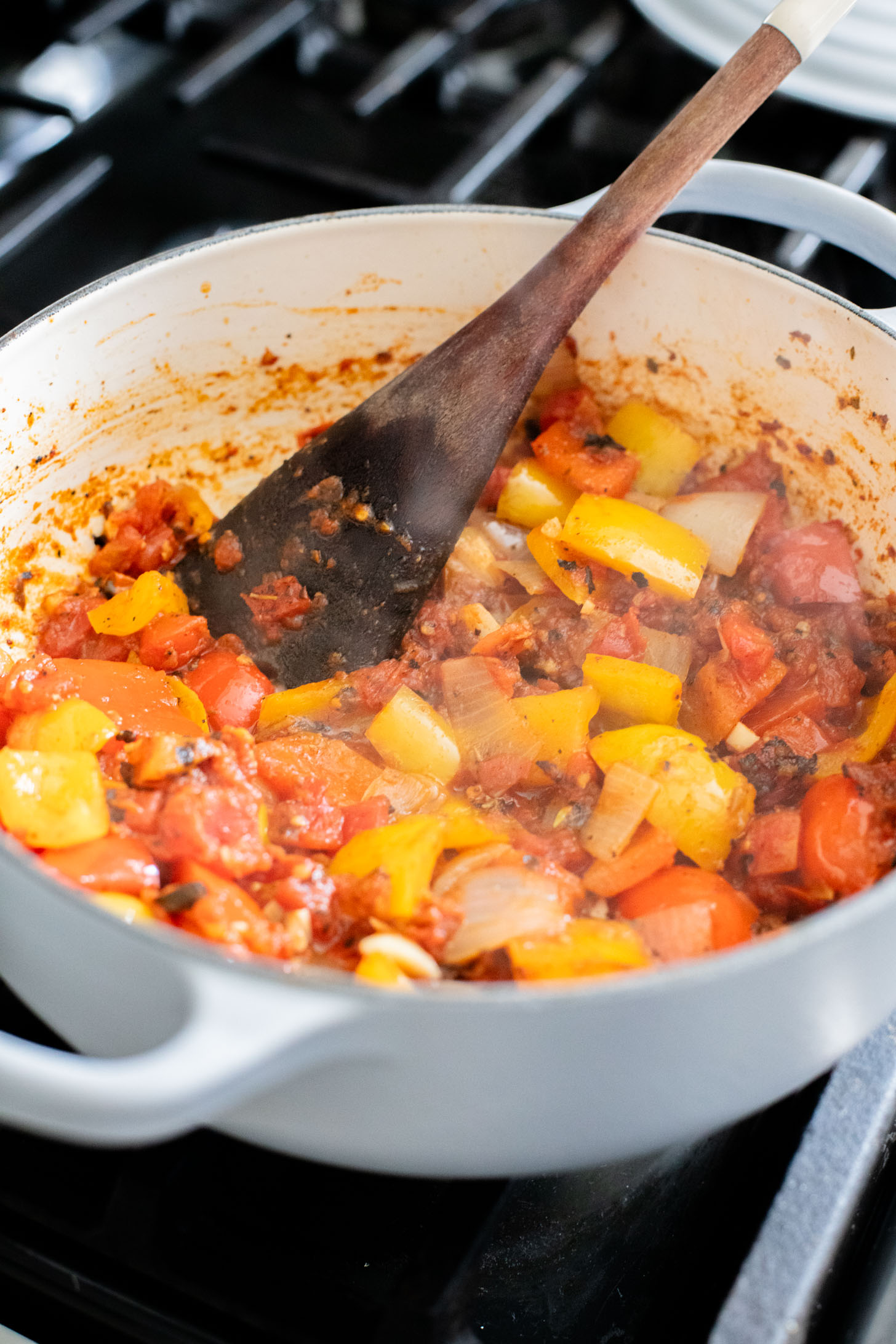 This Vegan Sausage & Peppers Rigatoni is the perfect comfort meal on a weeknight. Super easy to make and everyone will love it | ThisSavoryVegan.com