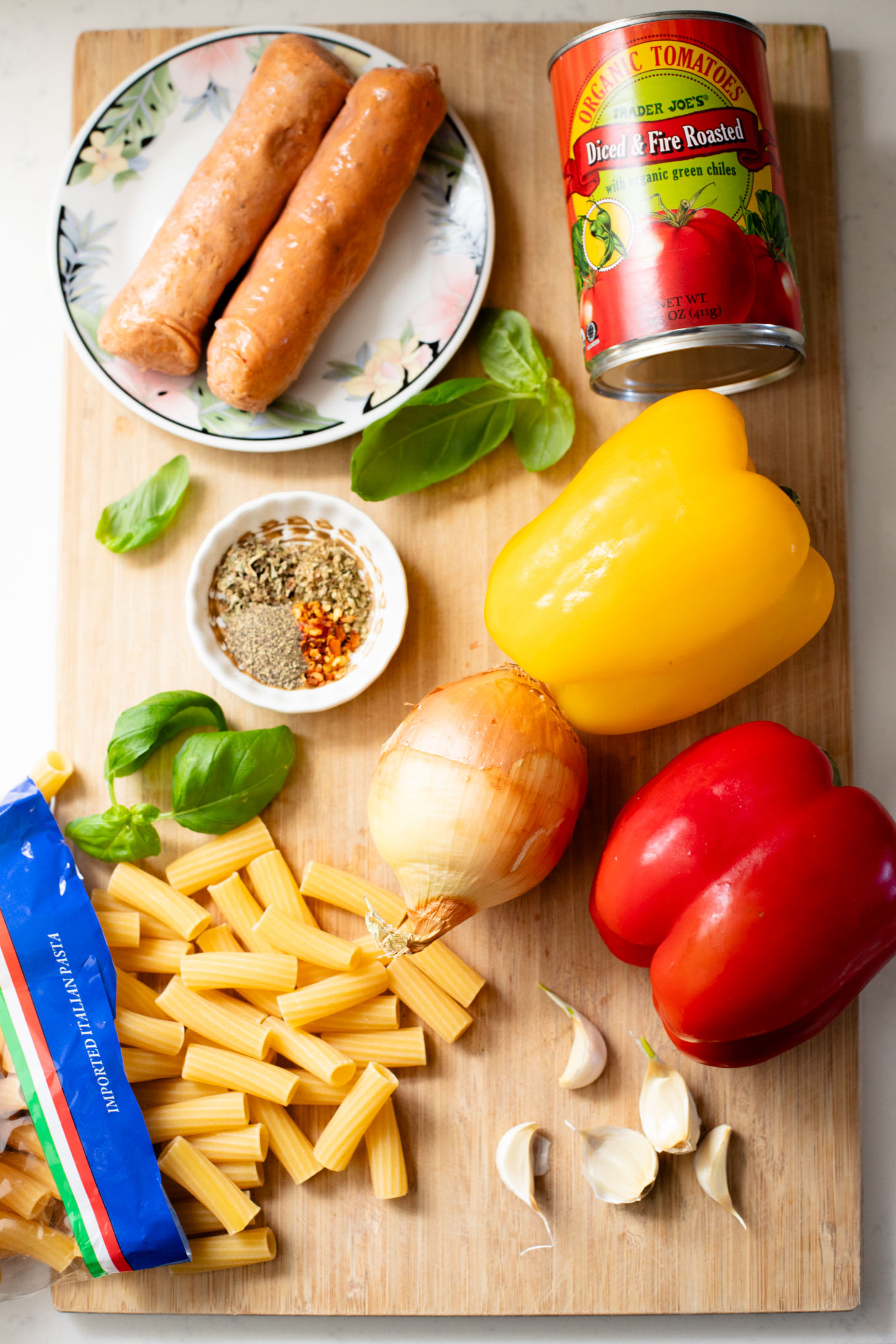 This Vegan Sausage & Peppers Rigatoni is the perfect comfort meal on a weeknight. Super easy to make and everyone will love it | ThisSavoryVegan.com