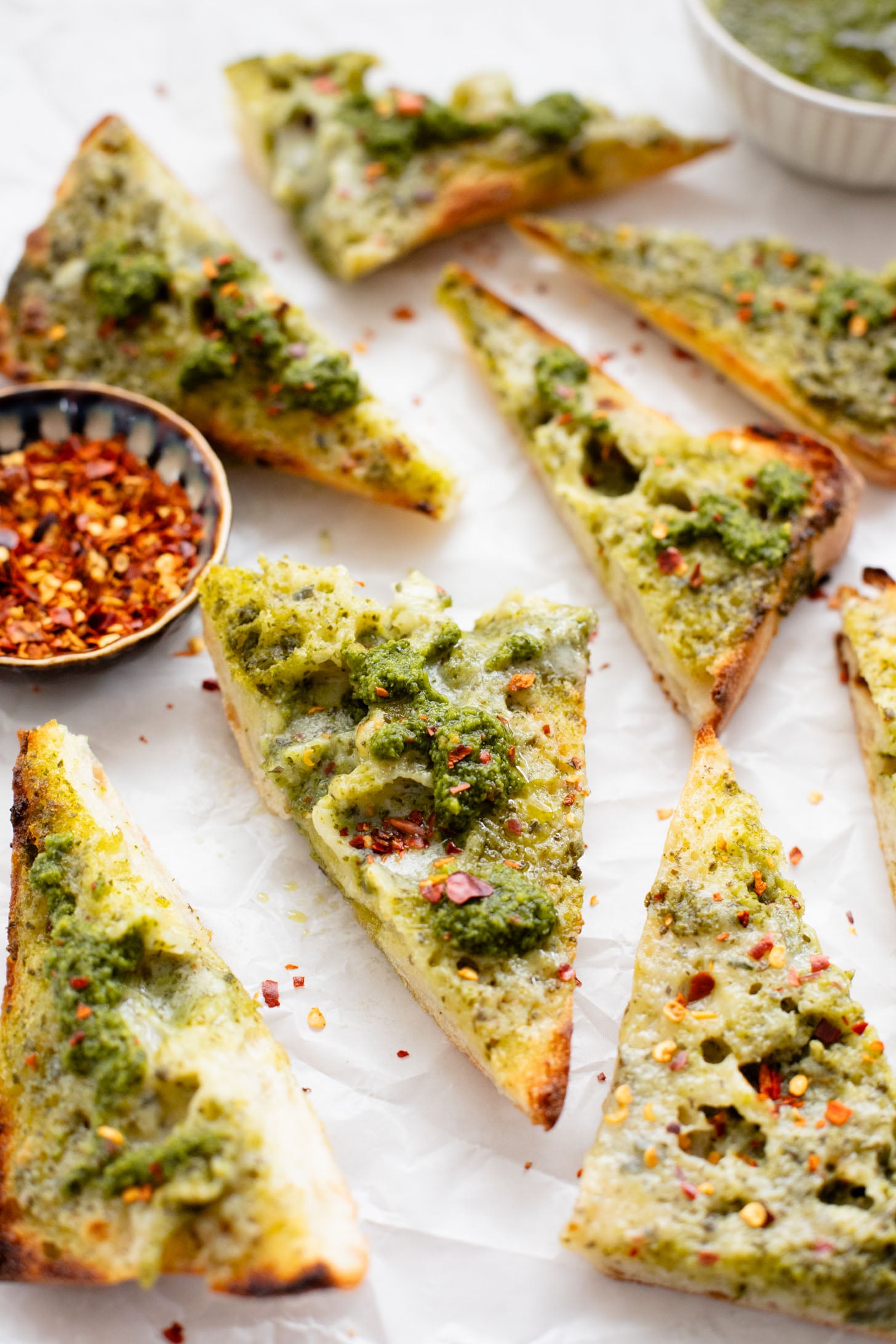 This Trader Joe's Cheesy Chimichurri Garlic Bread is the perfect vegan side dish. This is garlic bread on a whole other level | ThisSavoryVegan.com