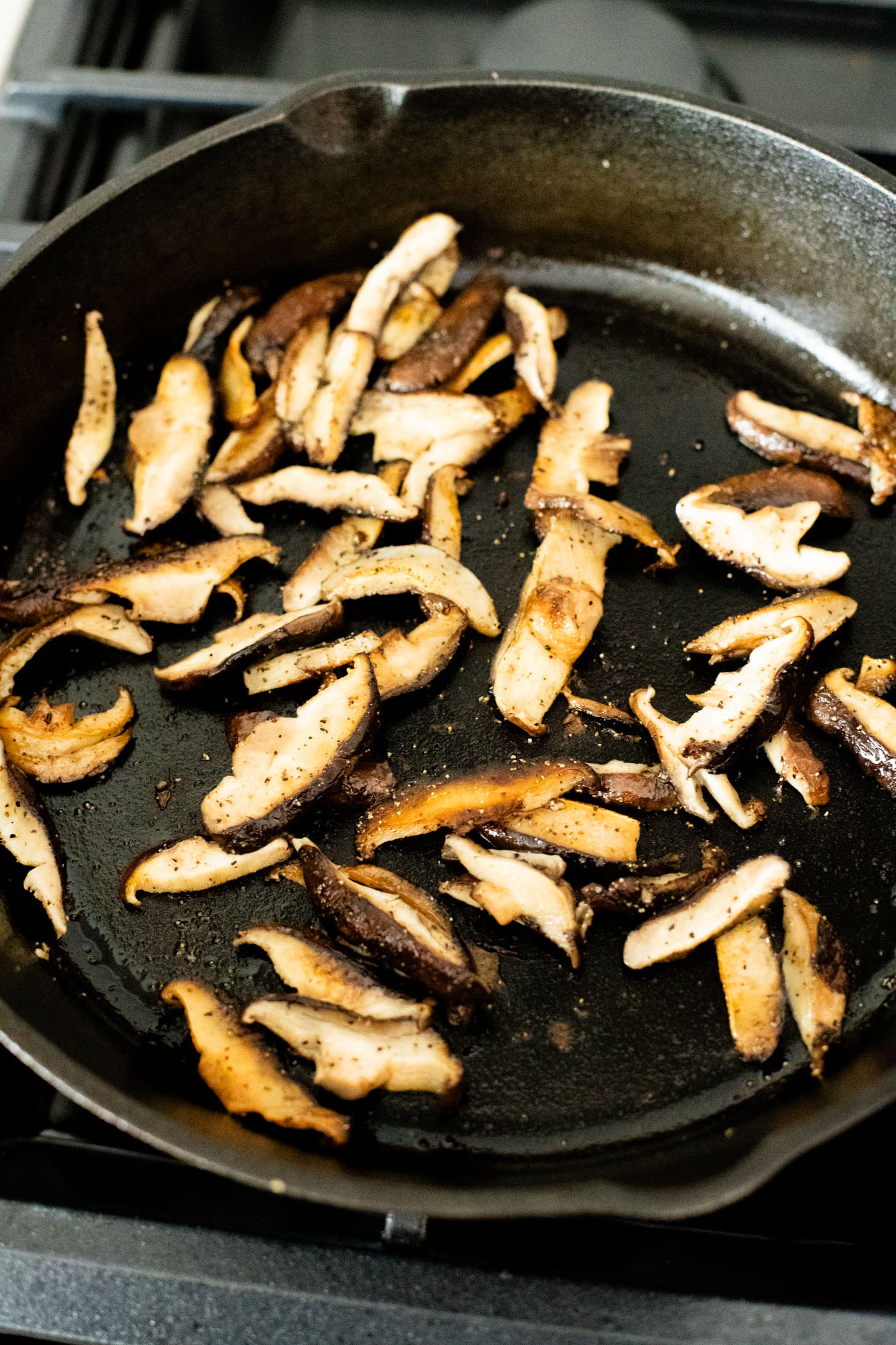 These Trader Joe's Shiitake Soyaki Noodles are a one-pot dinner that is ready in just 25 minutes. Perfect weeknight dinner | ThisSavoryVegan.com