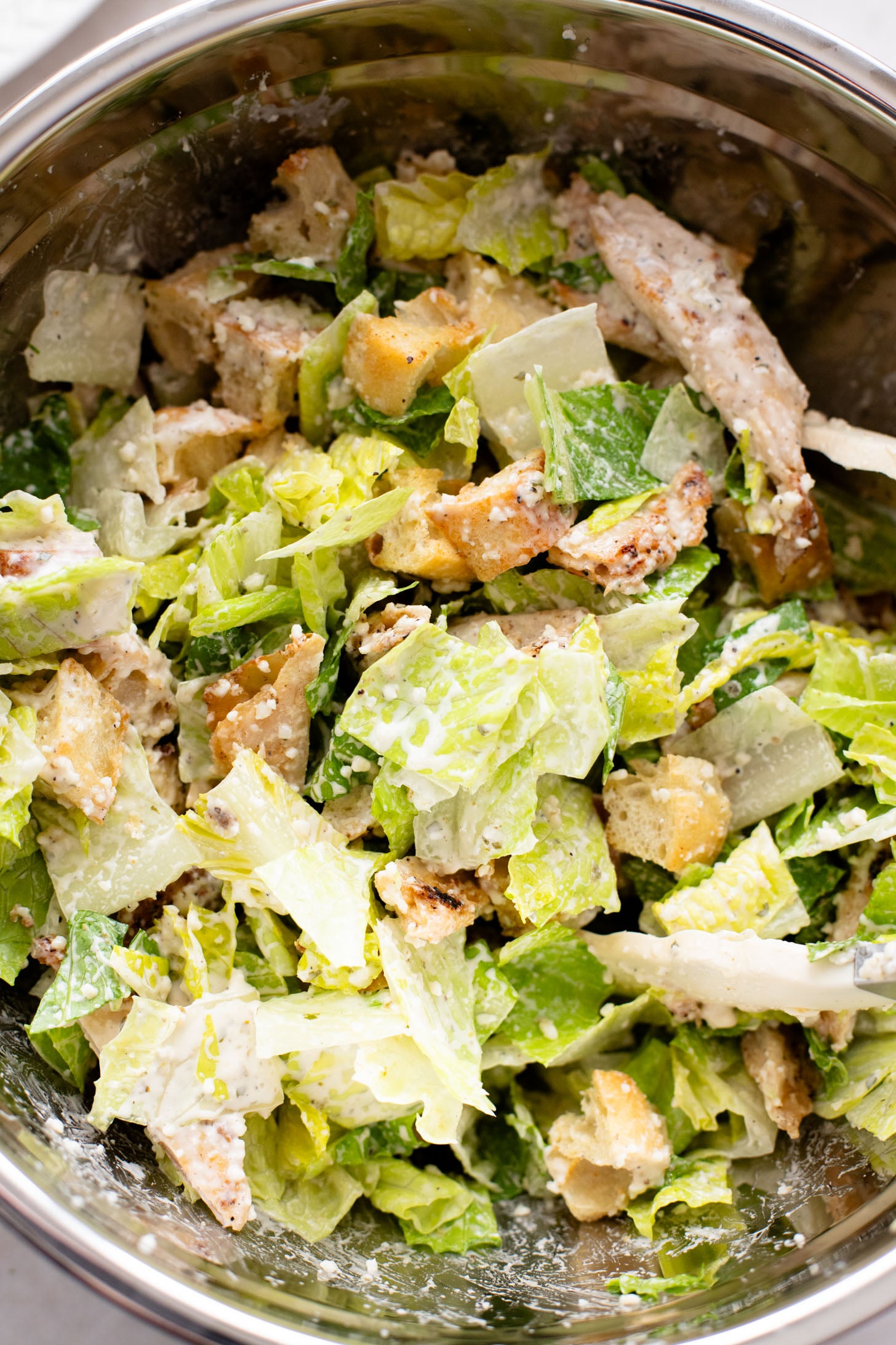 This is the BEST Vegan Chicken Caesar Salad! The dressing is creamy, the vegan chicken is crispy. The perfect lunch or dinner | ThisSavoryVegan.com