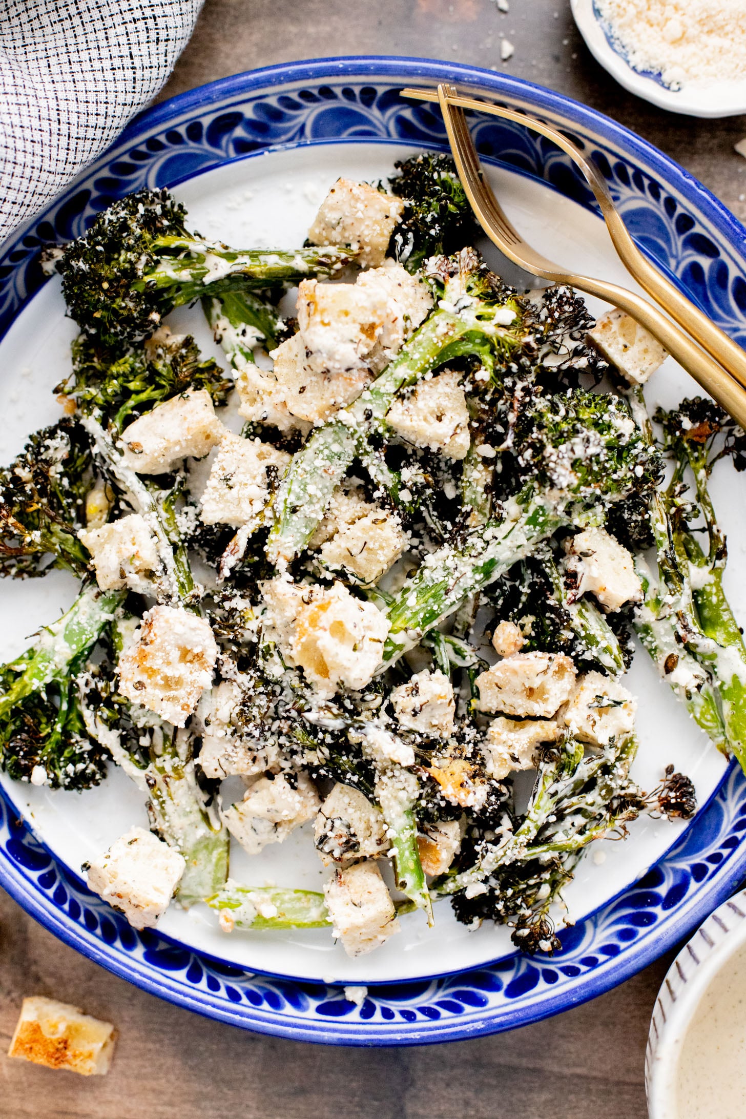 This Charred Broccolini Caesar Salad is a vegan dream - a creamy, dairy-free Caesar dressing, oven-roasted broccolini & garlic croutons | ThisSavoryVegan.com
