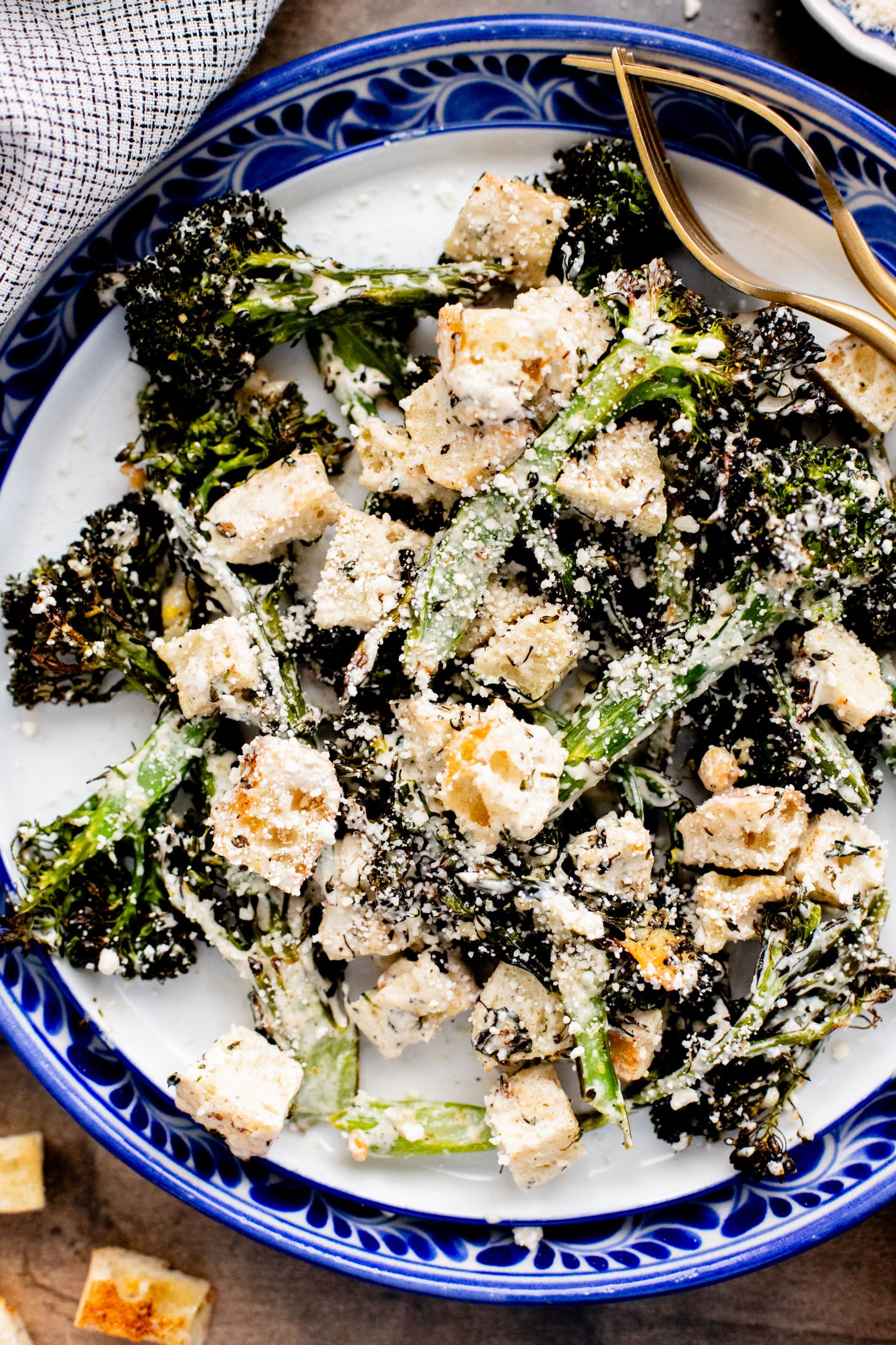This Charred Broccolini Caesar Salad is a vegan dream - a creamy, dairy-free Caesar dressing, oven-roasted broccolini & garlic croutons | ThisSavoryVegan.com