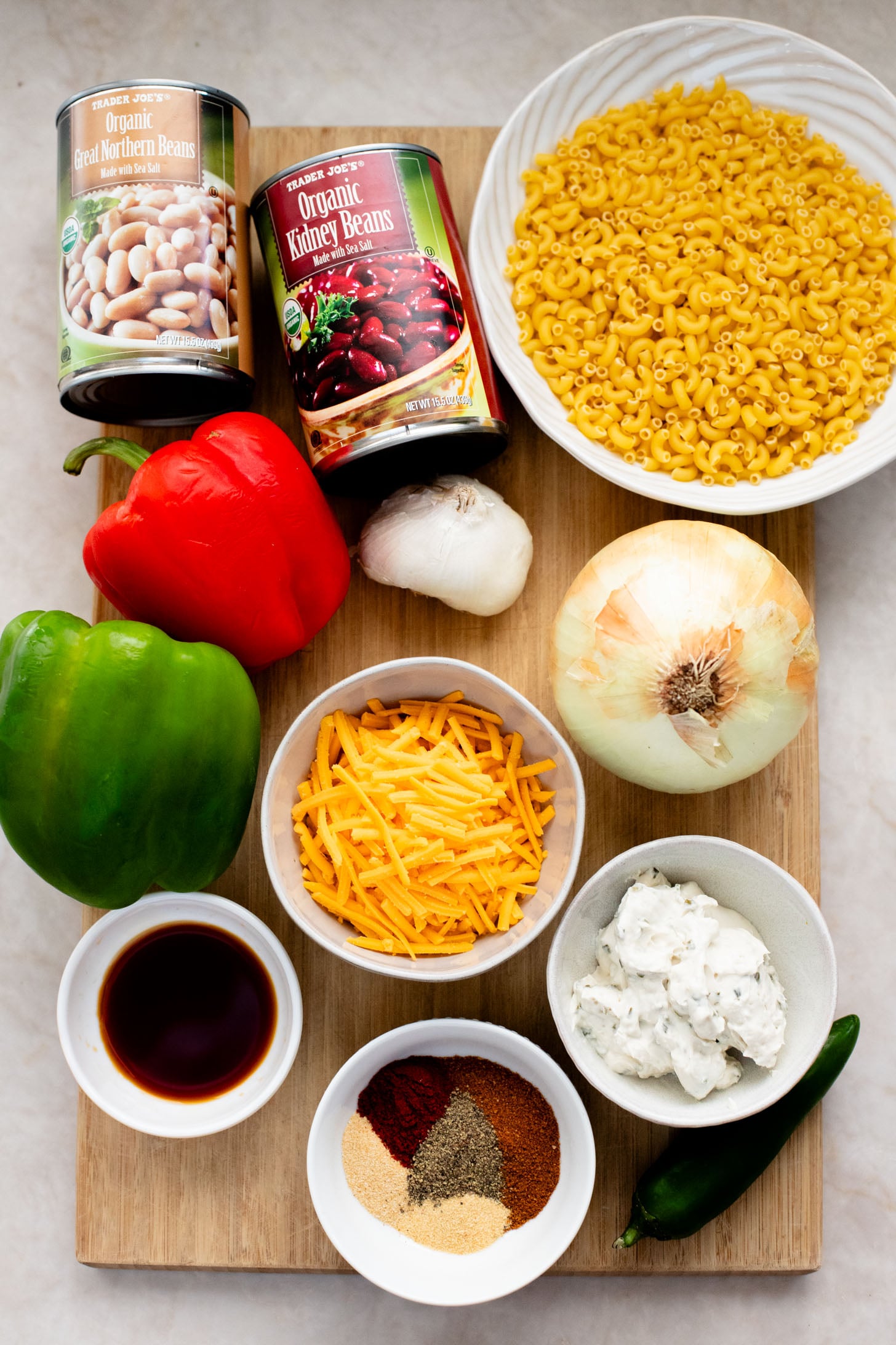 This Slow Cooker Vegan Chili Mac is the perfect weeknight dinner. Veggies, beans, pasta and a dairy-free cheesy sauce. Simply delicious | ThisSavoryVegan.com