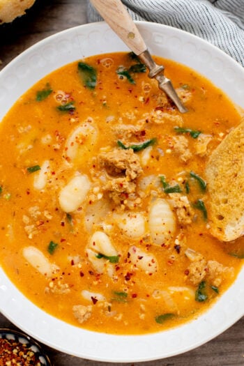 This Creamy Sausage & Gnocchi Soup is the perfect vegan soup. Simple ingredients and super comforting - perfect soup for the colder months | ThisSavoryVegan.com