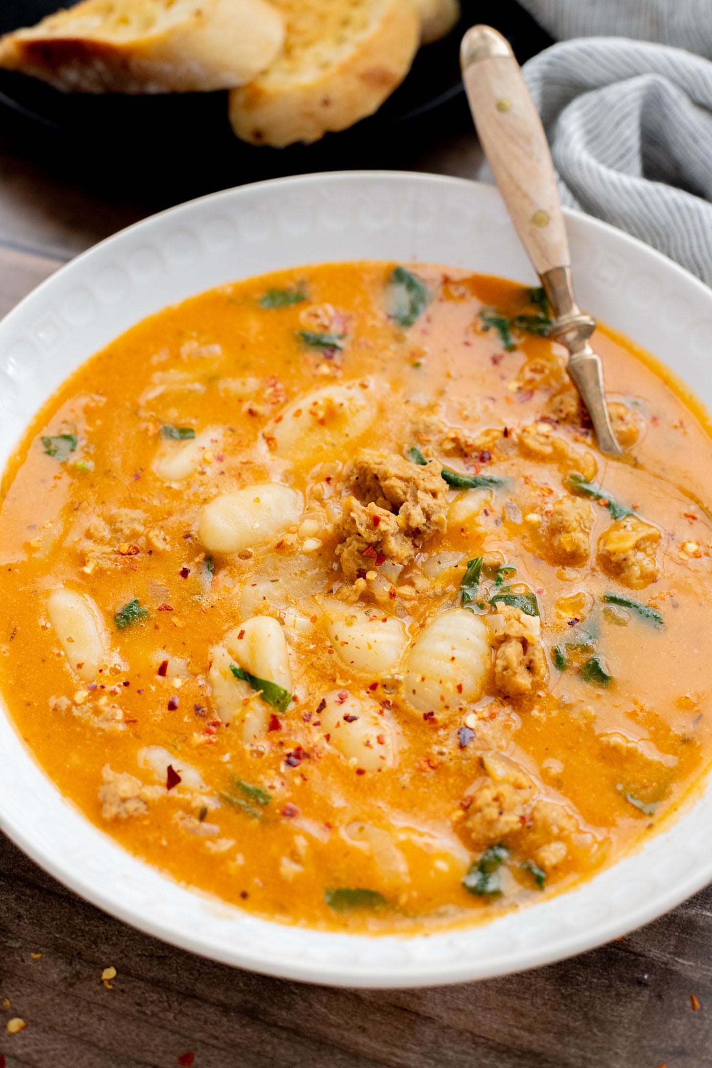 This Creamy Sausage & Gnocchi Soup is the perfect vegan soup. Simple ingredients and super comforting - perfect soup for the colder months | ThisSavoryVegan.com