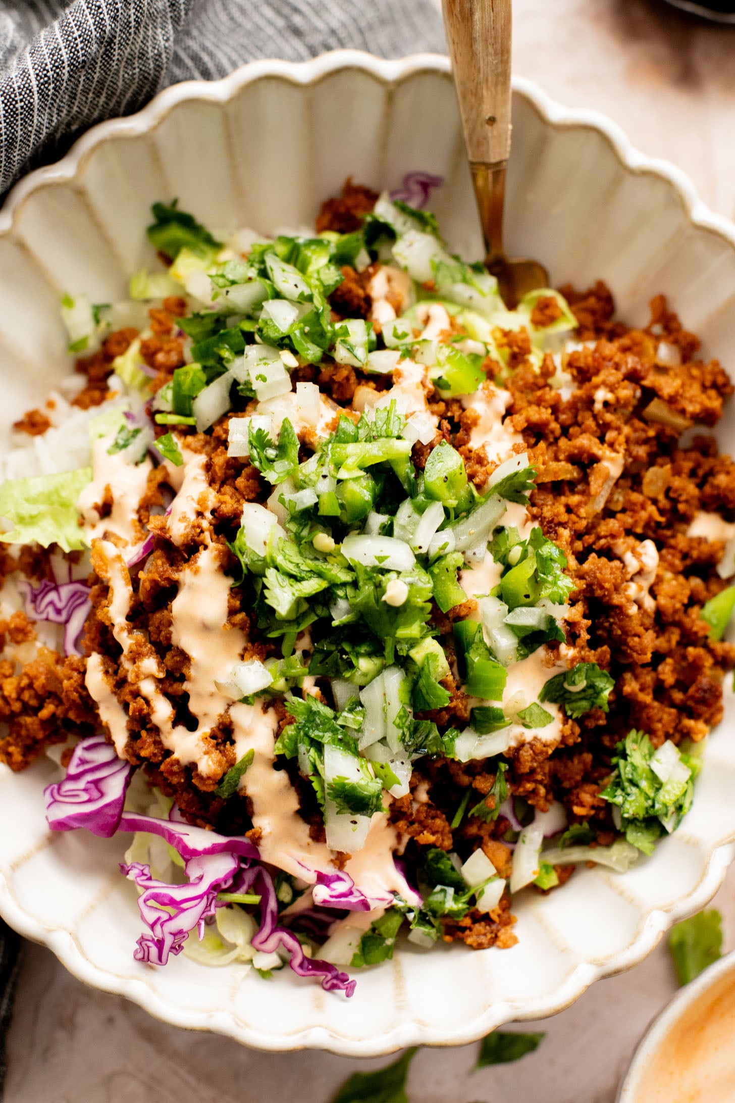These Vegan Chipotle Beef Rice Bowls are the perfect weeknight dinner. Filled with veggies, plant protein and chipotle mayo | ThisSavoryVegan.com